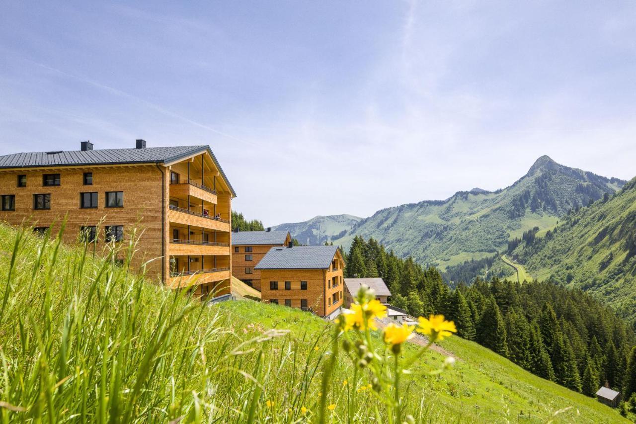 Apartamento Alpenstolz Damuels Haus 3 - Stilvoll Urlauben In Den Bergen Exterior foto